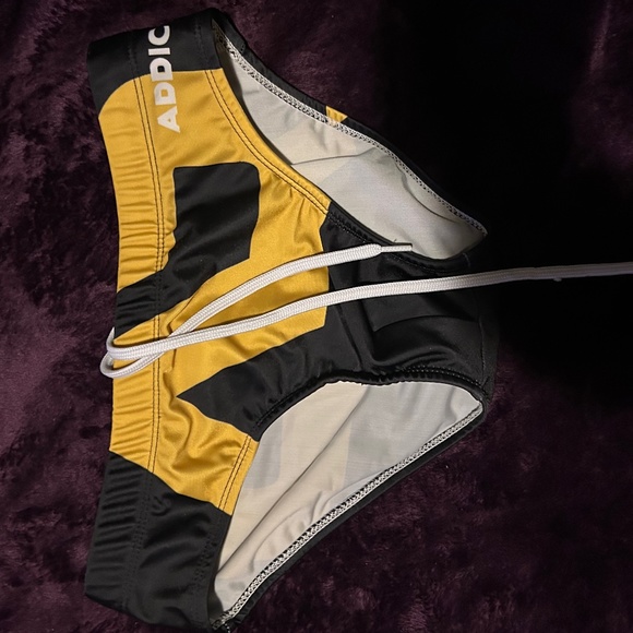 Addicted men’s swim briefs - Picture 1 of 3